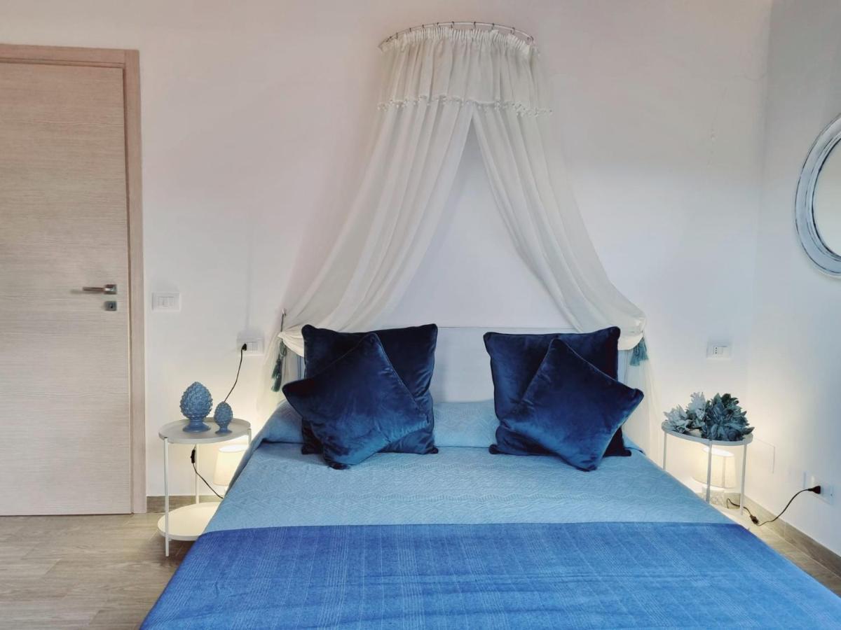 Apartamento Stazzo San Teodoro Piscina Condivisa Exterior foto