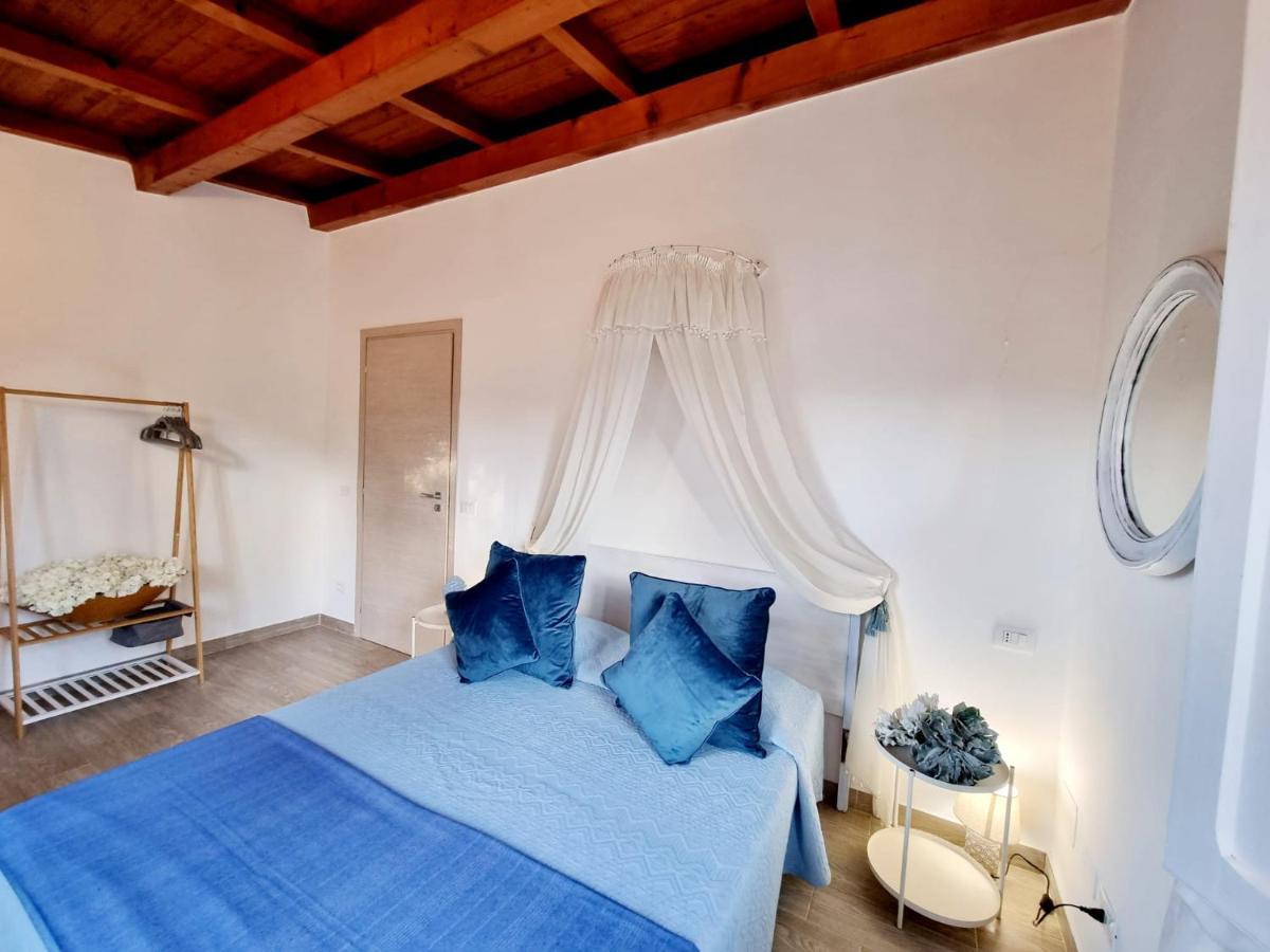 Apartamento Stazzo San Teodoro Piscina Condivisa Exterior foto